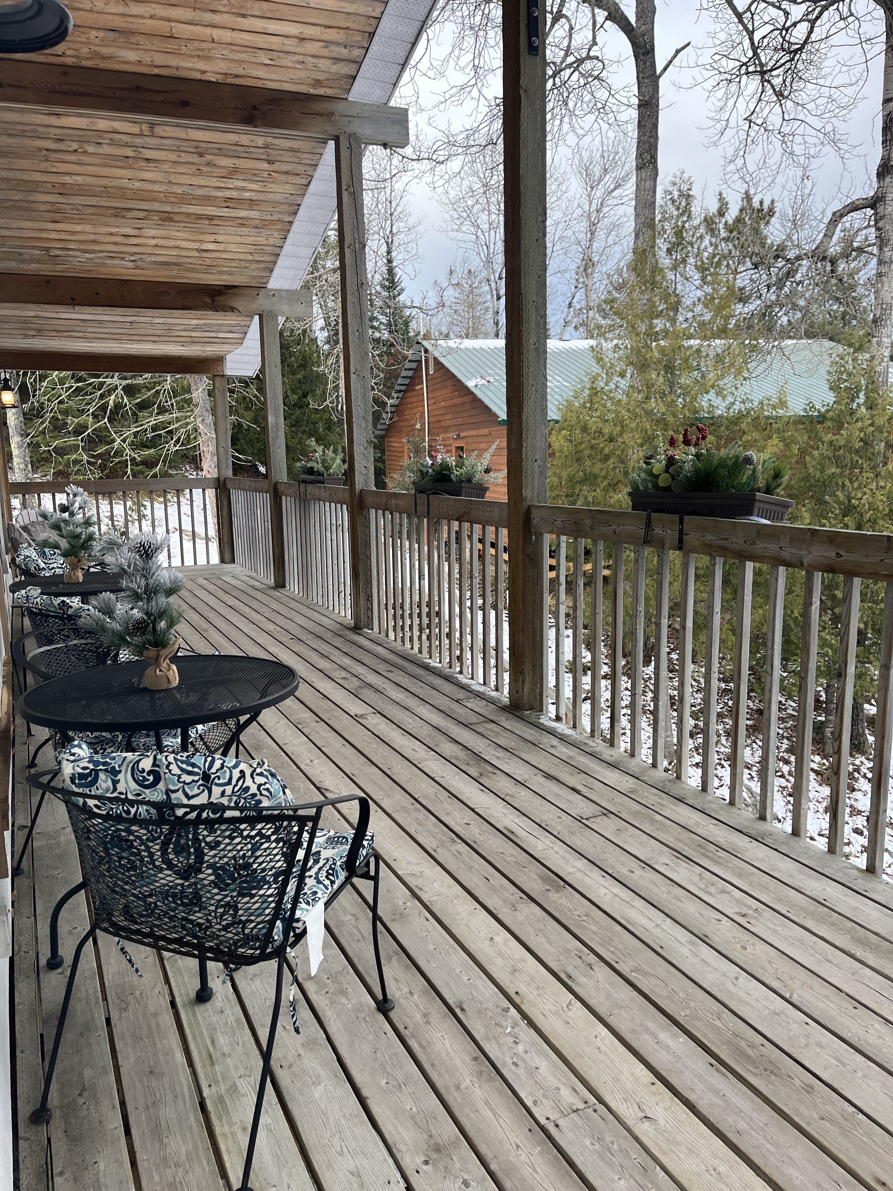 Motel deck
